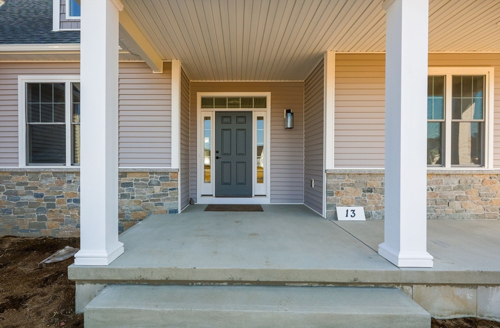 13 Sawgrass Lane