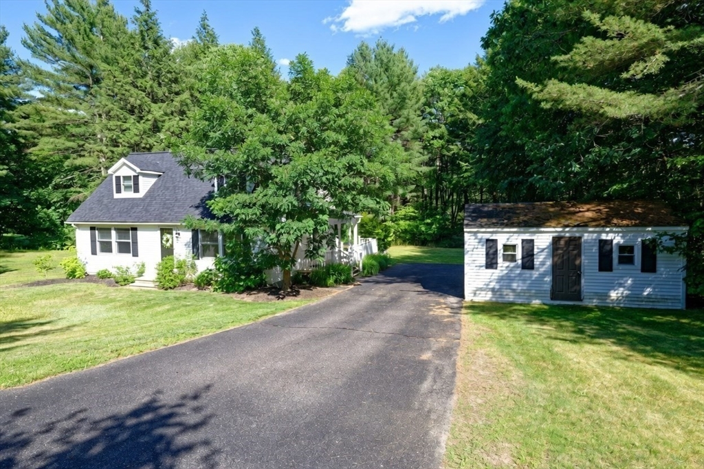 24 Woodland Rd