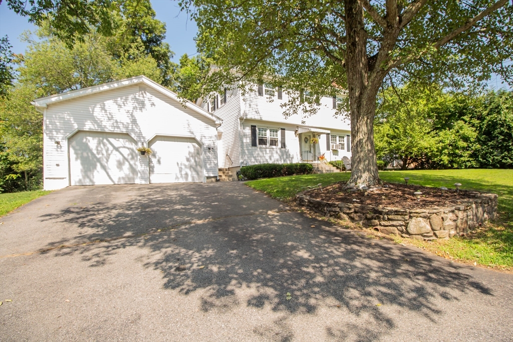 76 Hillside Dr