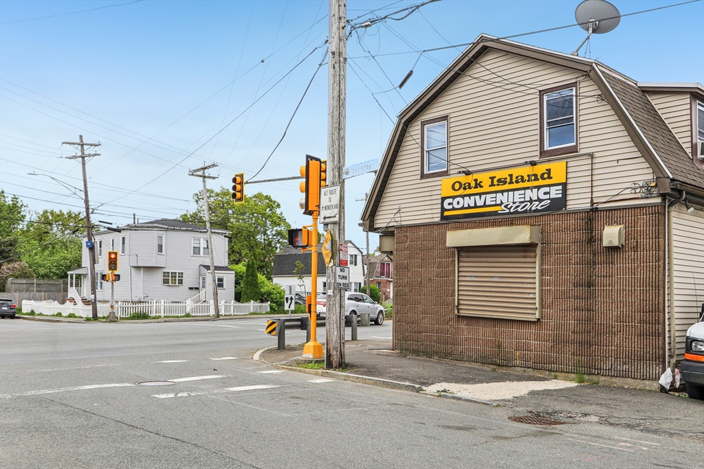 831 North Shore Road