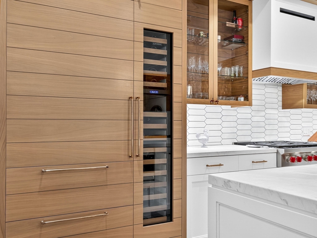 45 Temple Street 408