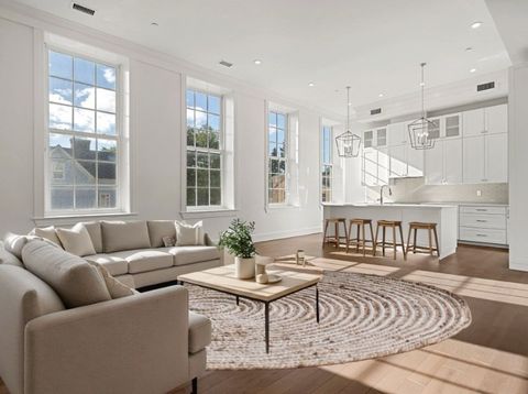 20 Mechanic Square 3 Marblehead MA 01945