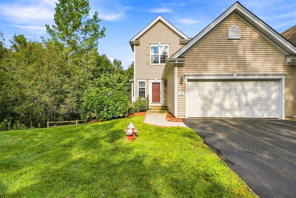 Photo of 18 Daffodil Ct, Grafton, MA