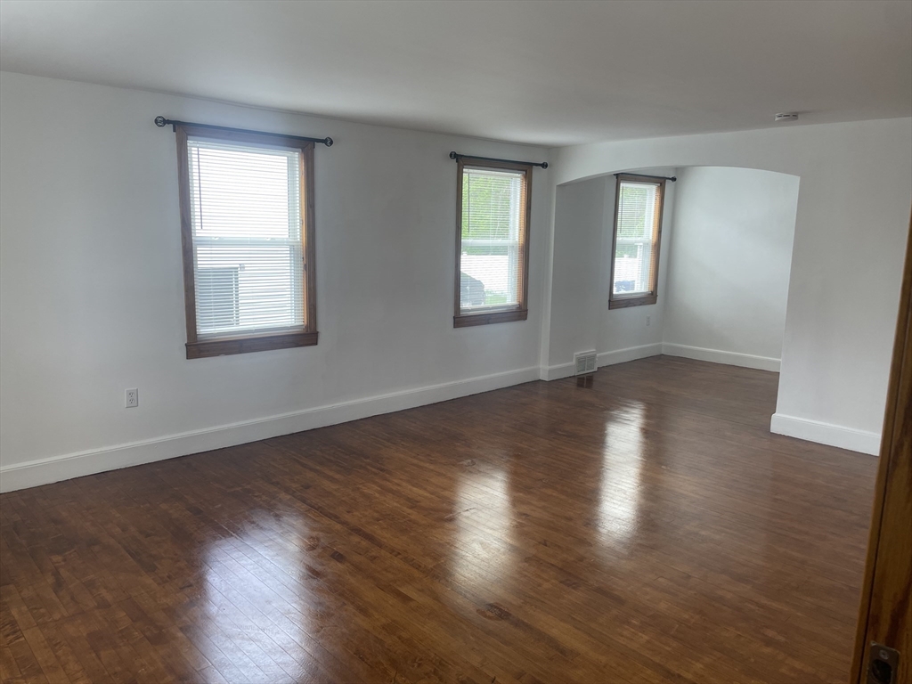 80 Gladeside AVE #1, Boston, MA Photo #4