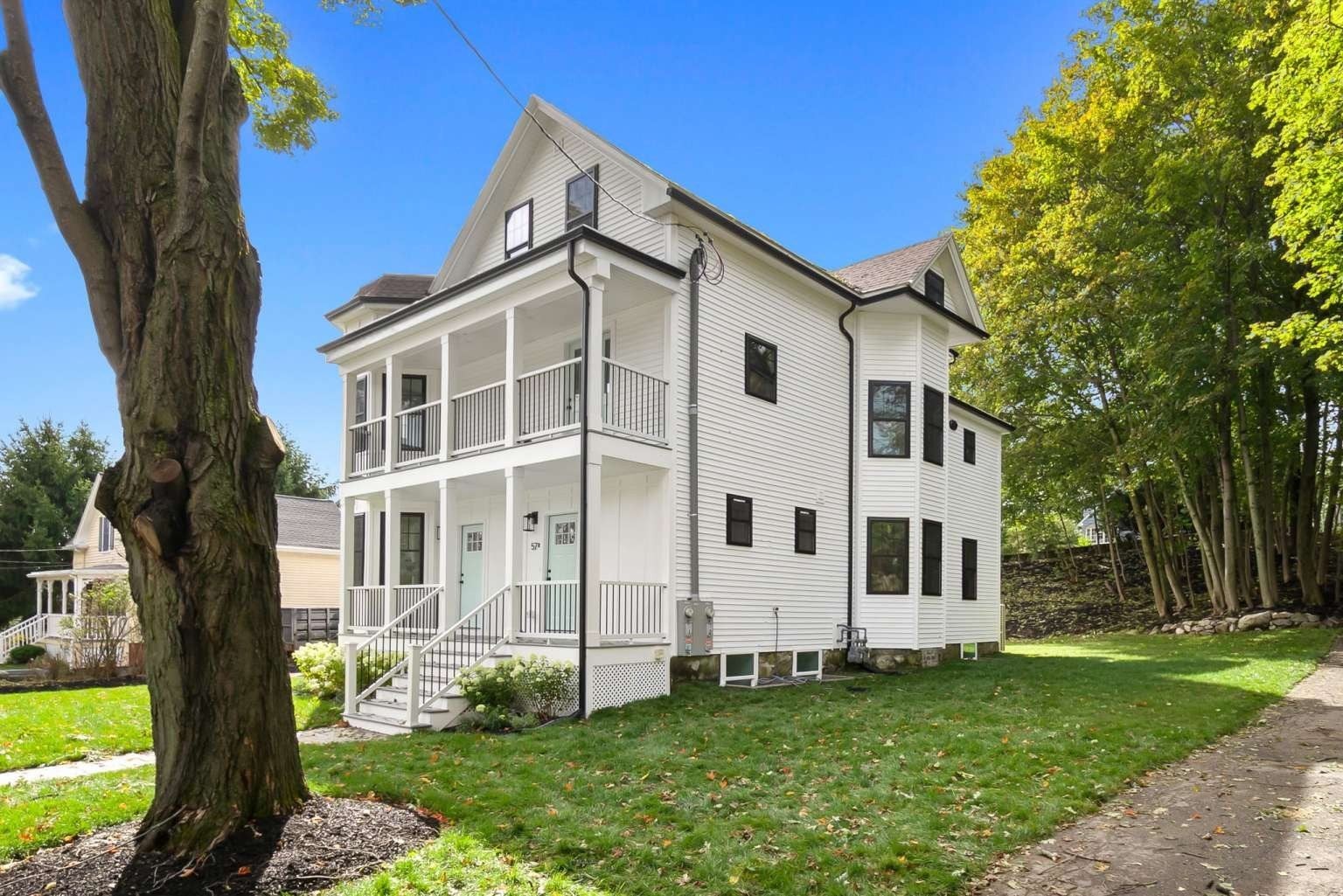 57 Myrtle Ave #2, Wakefield, MA, 57 Myrtle Ave #2, Wakefield, MA Photo #2