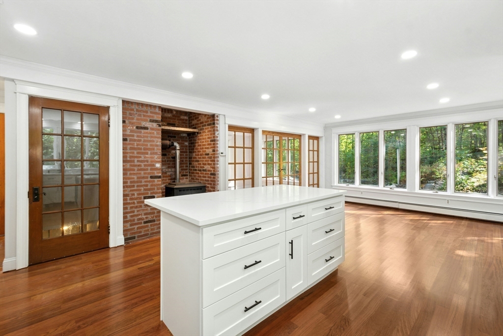 184 Old Bolton Rd