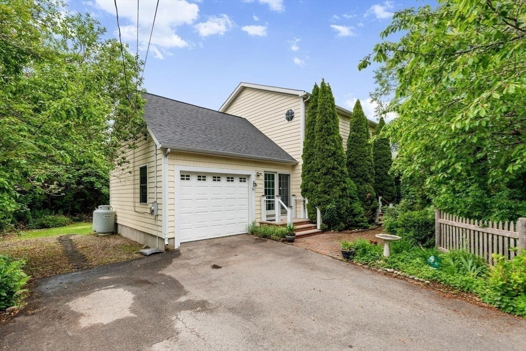 1 Pigeon Hill Ct C
