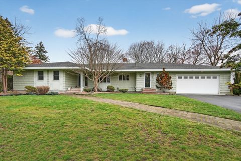 Photo of 17 Karlton Cir, Andover, MA 01810 (MLS # 73498526)