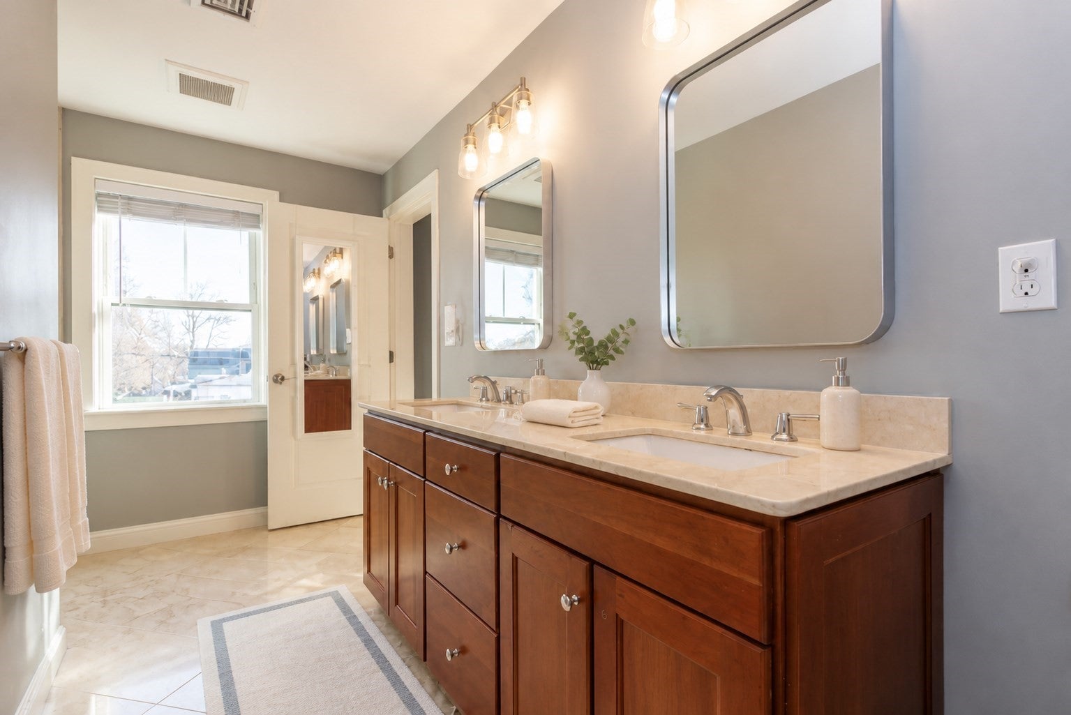 233 Grove St #2, Waltham, MA, 233 Grove St #2, Waltham, MA Photo #24