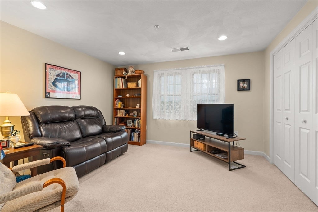 14 1/2 Roundy ST #2, Beverly, MA, 14 1/2 Roundy ST #2, Beverly, MA Photo #24