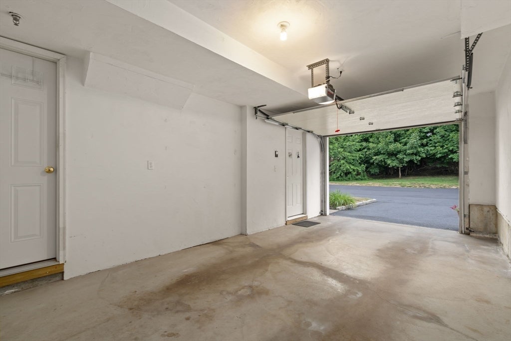 14 1/2 Roundy ST #2, Beverly, MA, 14 1/2 Roundy ST #2, Beverly, MA Photo #30