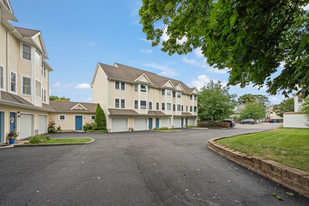 14 1/2 Roundy ST #2, Beverly, MA, 14 1/2 Roundy ST #2, Beverly, MA Photo #3