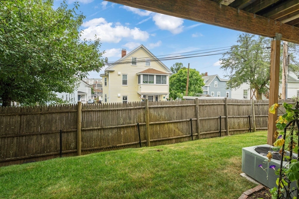 14 1/2 Roundy ST #2, Beverly, MA, 14 1/2 Roundy ST #2, Beverly, MA Photo #35