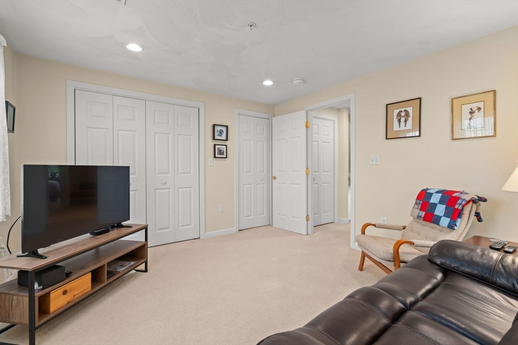 14 1/2 Roundy ST #2, Beverly, MA, 14 1/2 Roundy ST #2, Beverly, MA Photo #25