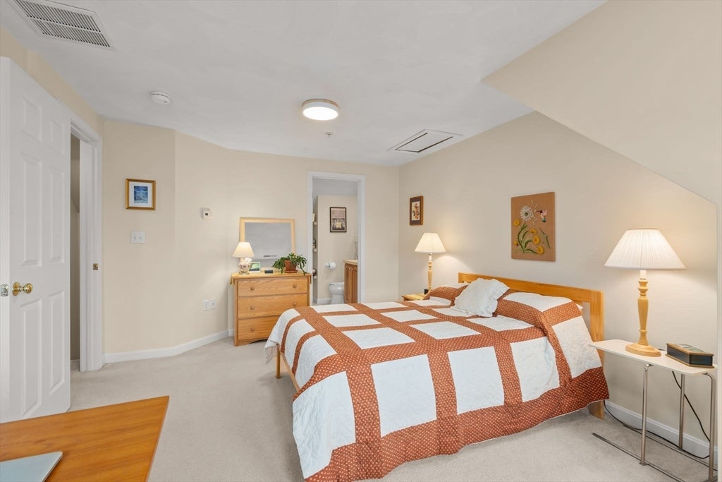 14 1/2 Roundy ST #2, Beverly, MA, 14 1/2 Roundy ST #2, Beverly, MA Photo #15