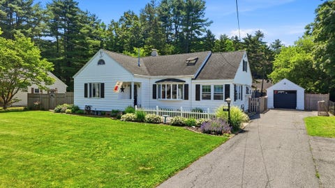 Photo of 39 Bartels St, Springfield, MA 01128 (MLS # 73537926)