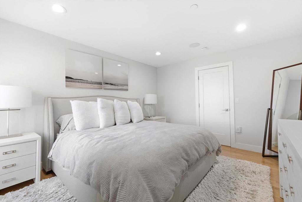 469 E 4th St #2, Boston, MA Photo #26