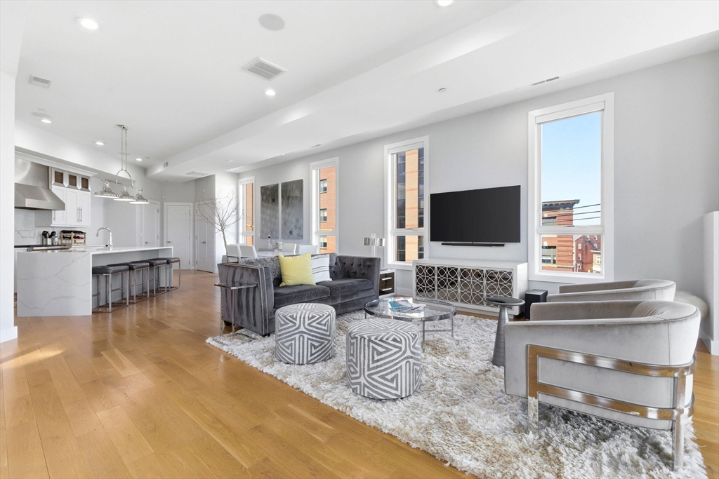 469 E 4th St #2, Boston, MA Photo #10