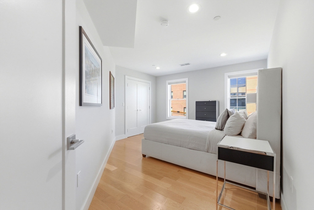 469 E 4th St #2, Boston, MA Photo #31