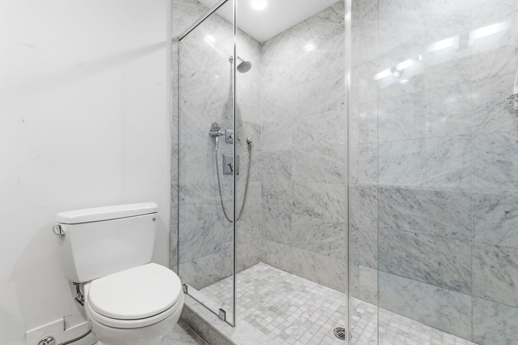 469 E 4th St #2, Boston, MA Photo #29