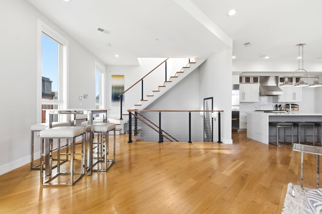 469 E 4th St #2, Boston, MA Photo #8