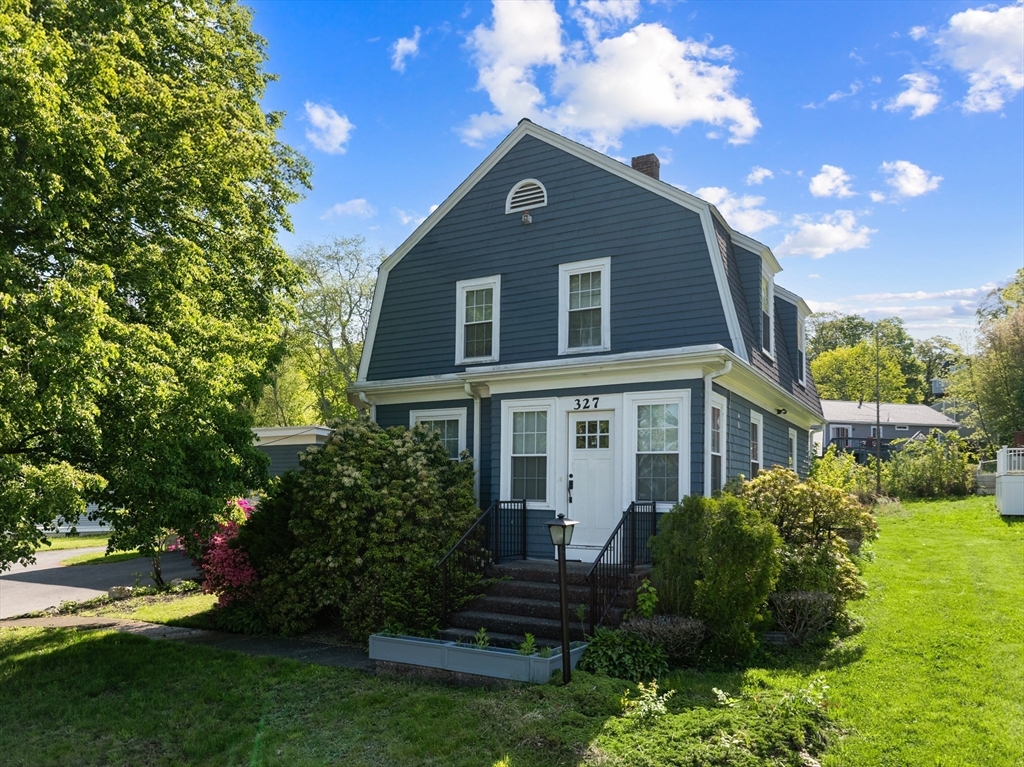 327 Quincy St