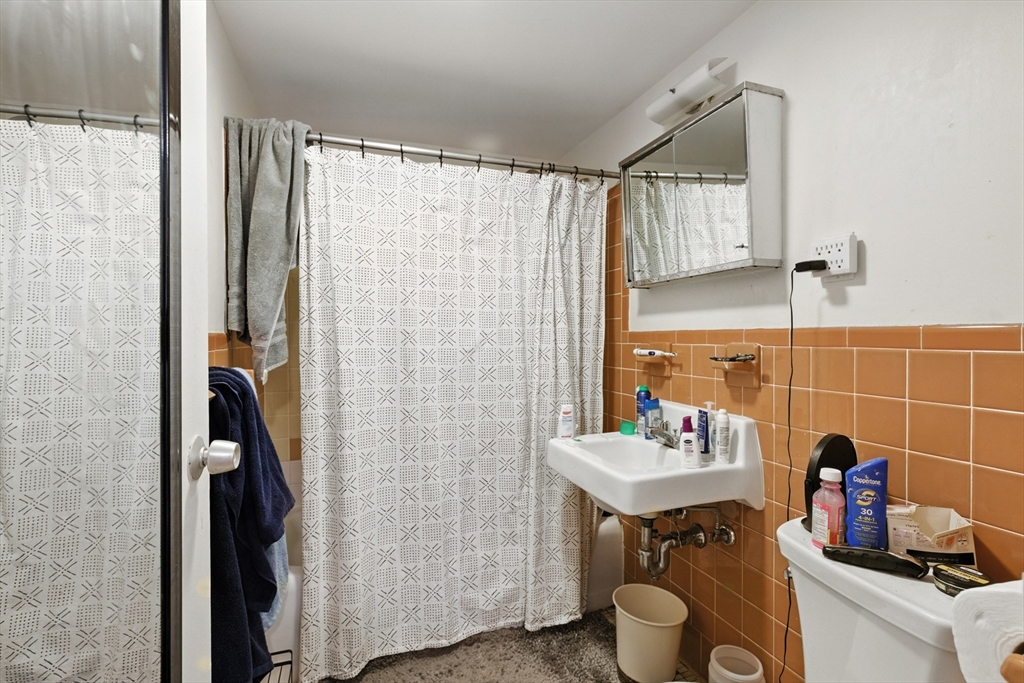 227 Coolidge Ave 214