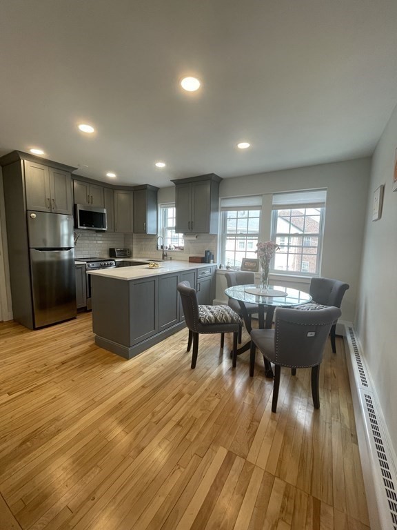 11 Hammond Pond Pkwy 3