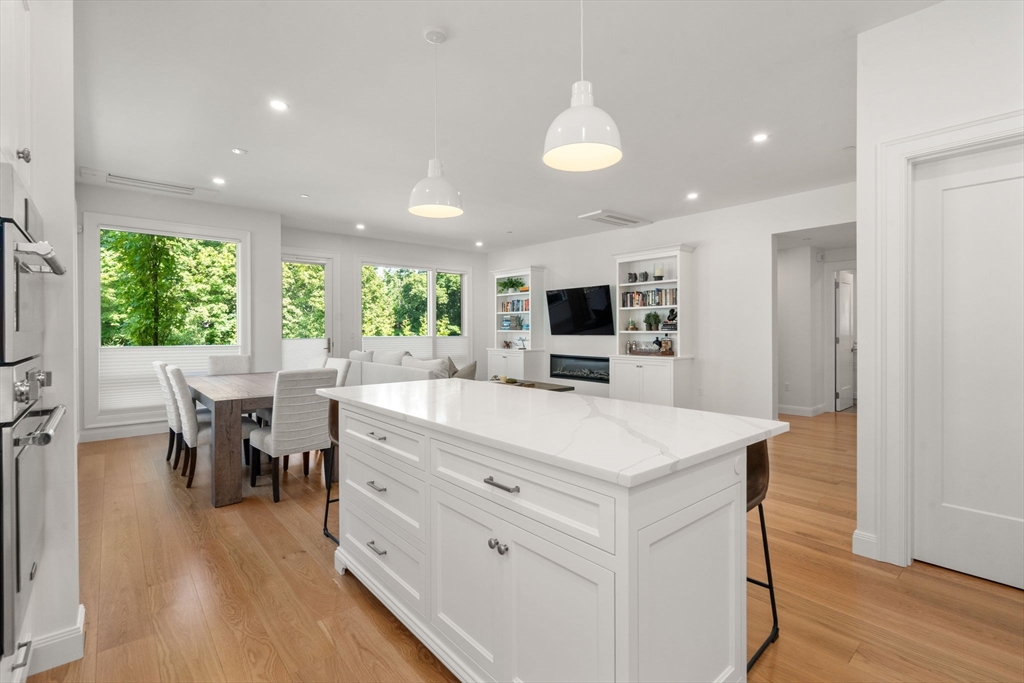 400 Hunnewell St 103