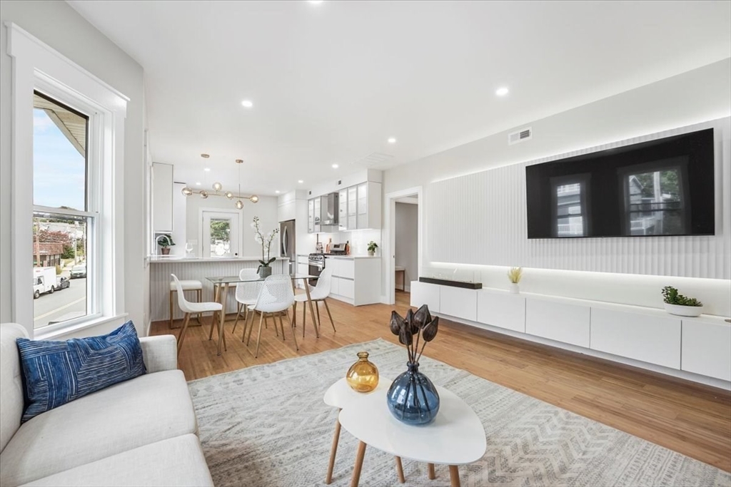 86 Cypress St 8-6
