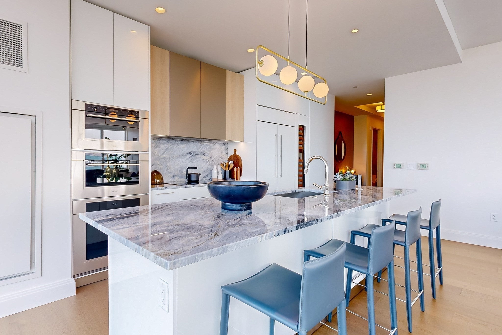 240 Devonshire St U4106