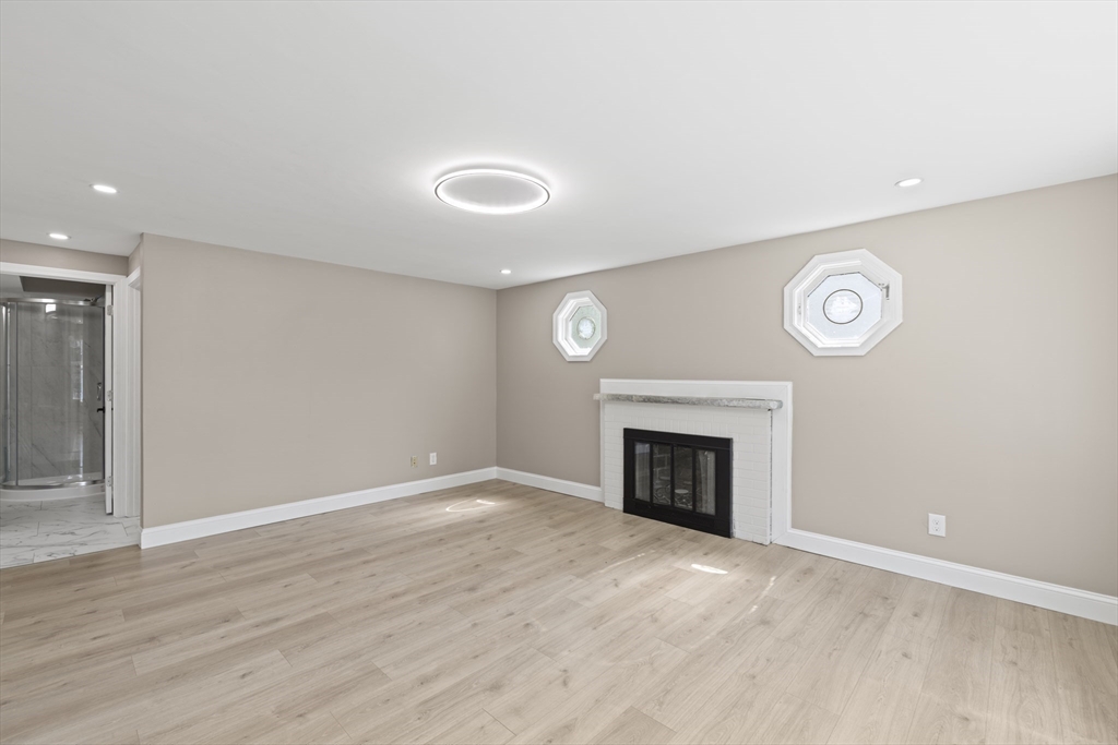 41 Williams St
