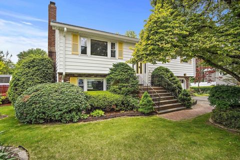 12 Cassidy Drive Woburn MA 01801