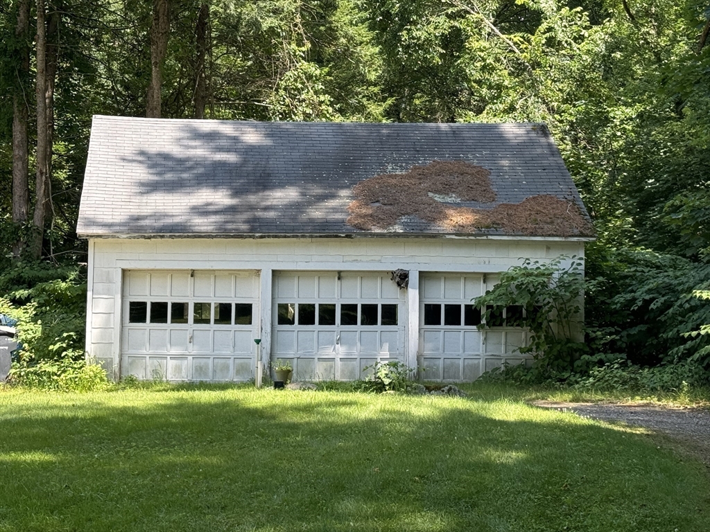 67 Maple Ave