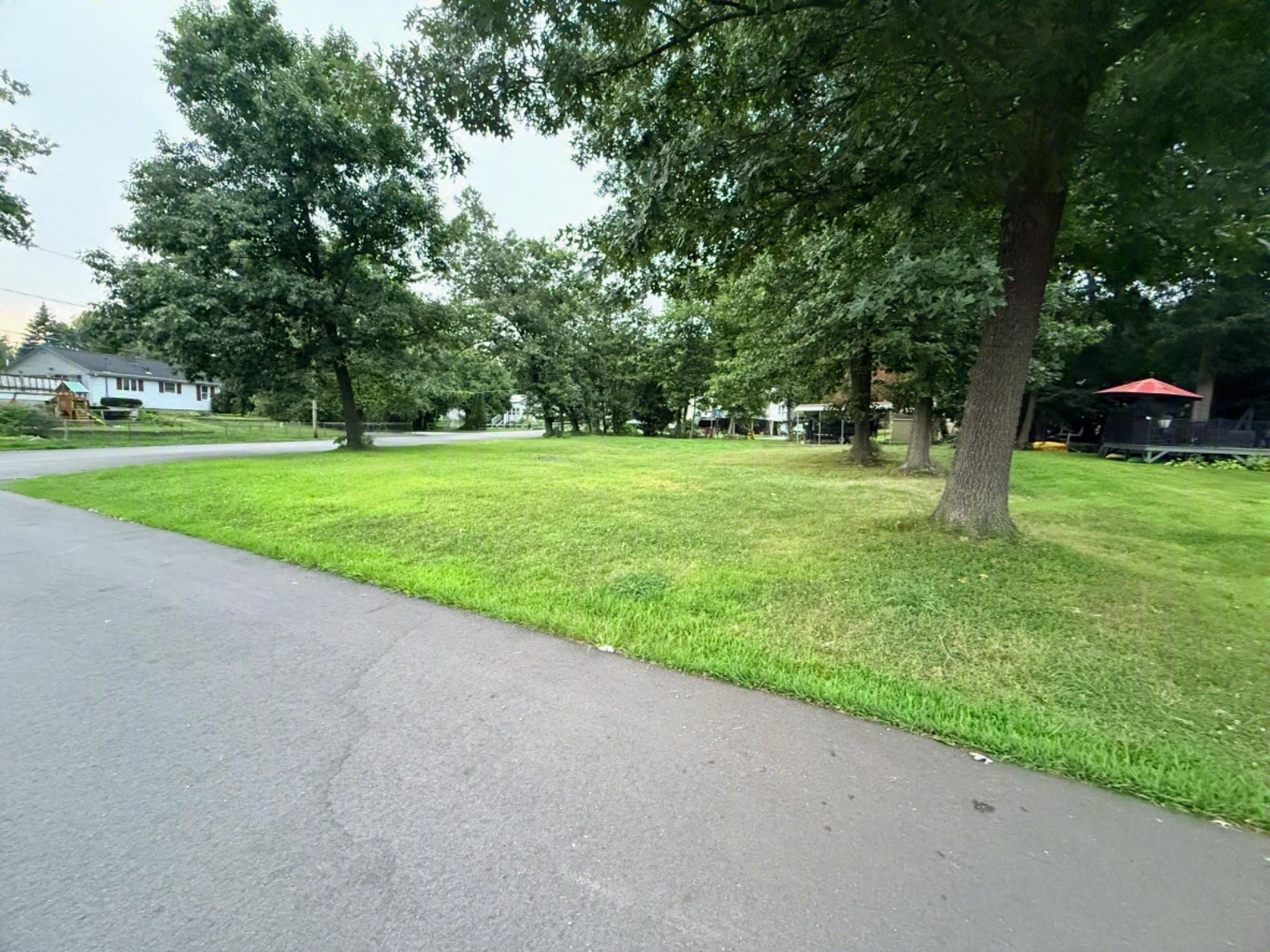 60 Wakefield Ave Webster Lake