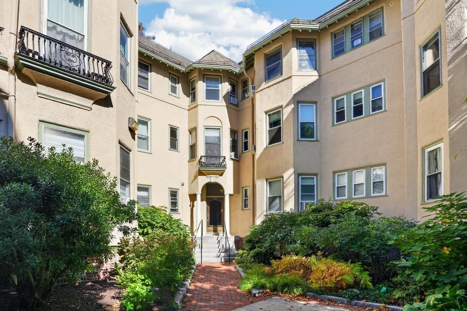 1619 Massachusetts Ave #36, Cambridge, MA, 1619 Massachusetts Ave #36, Cambridge, MA Photo #1