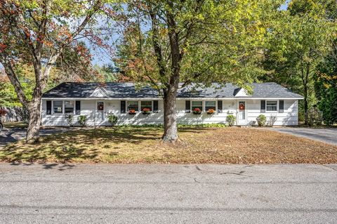 18 Newton Ave Tewksbury MA 01876