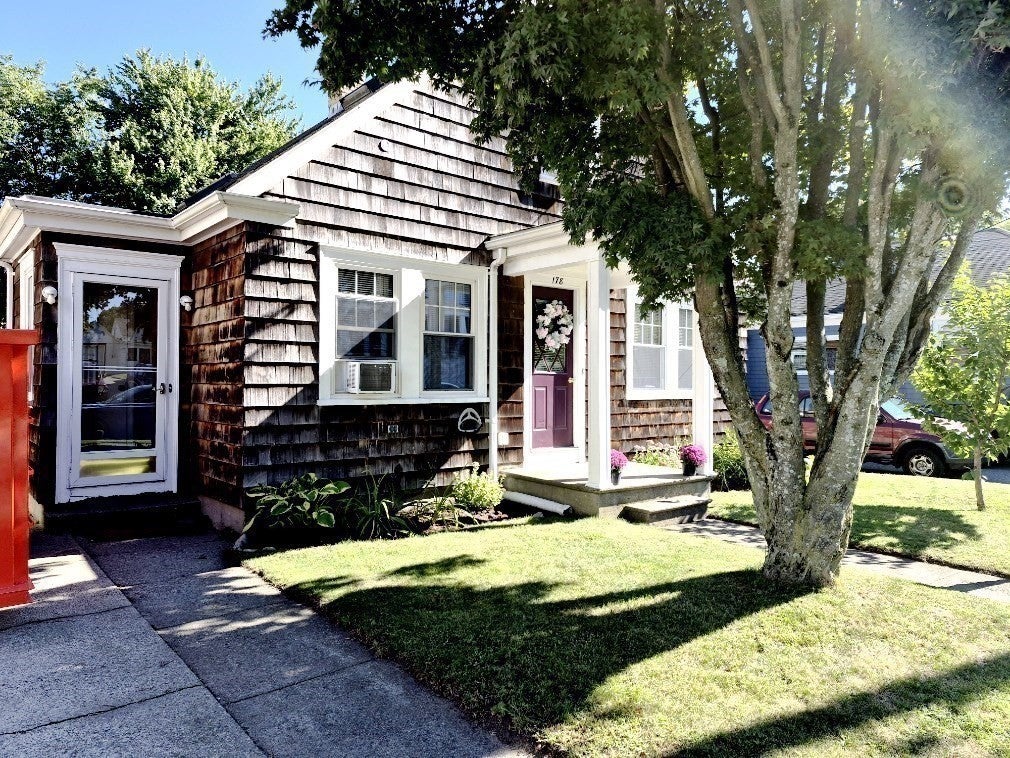 178 California St, Fall River, MA, 178 California St, Fall River, MA Photo #3