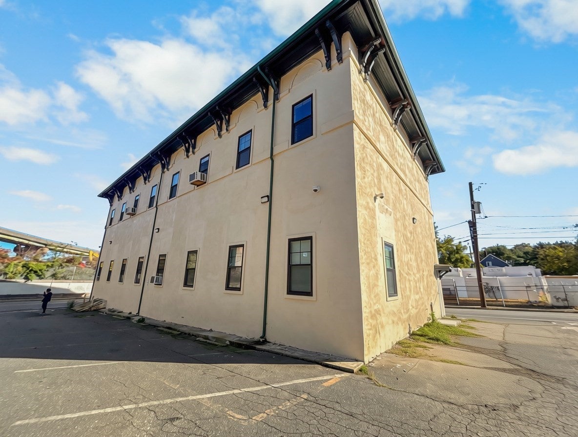 2031 Purchase St