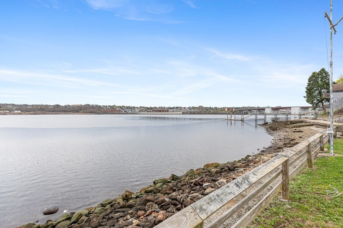 1292 Riverside Ave, Somerset, MA, 1292 Riverside Ave, Somerset, MA Photo #30