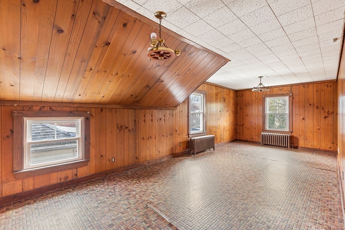 1292 Riverside Ave, Somerset, MA, 1292 Riverside Ave, Somerset, MA Photo #20
