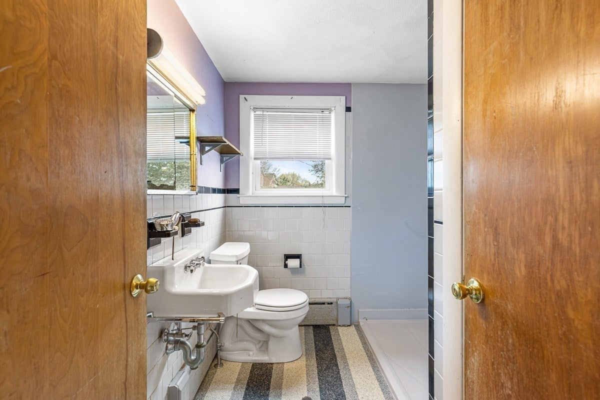 1292 Riverside Ave, Somerset, MA, 1292 Riverside Ave, Somerset, MA Photo #12