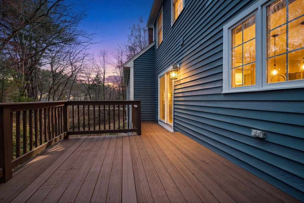 557 Acorn Park Dr 557