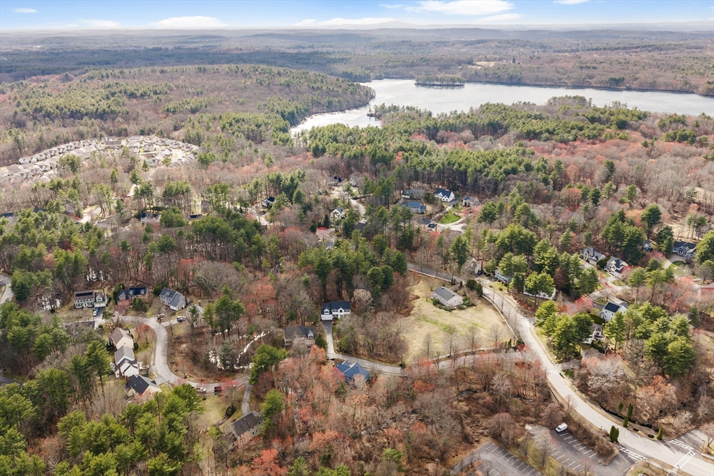 557 Acorn Park Dr 557