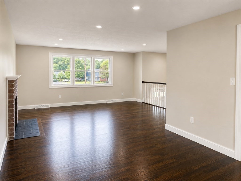 23 Ledgewood Drive