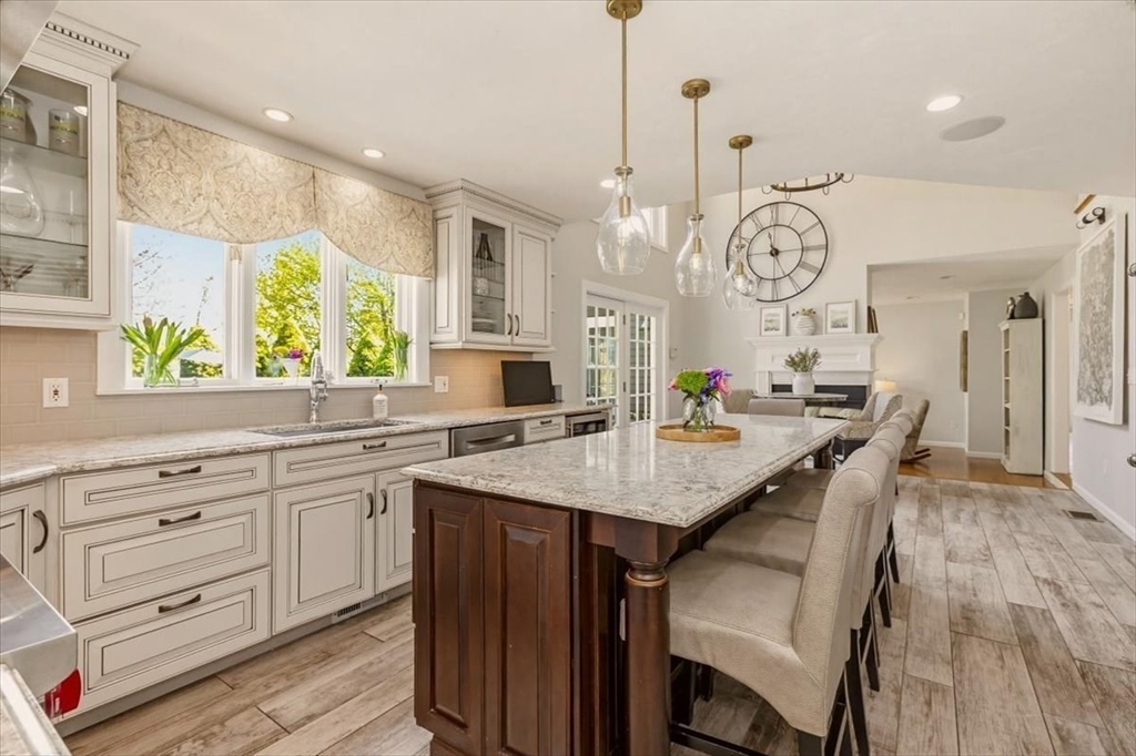 5 Eagles Nest Rd