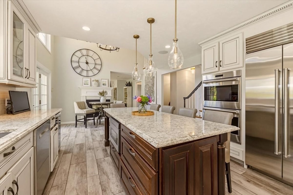 5 Eagles Nest Rd