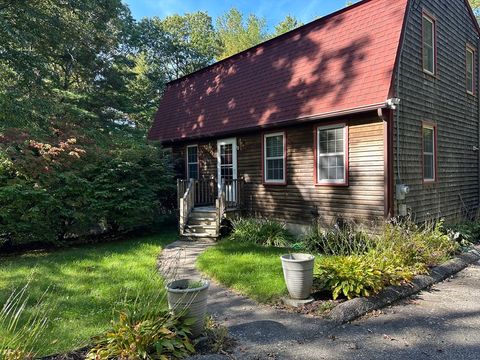 30 Carol Dr Hopkinton RI 02832