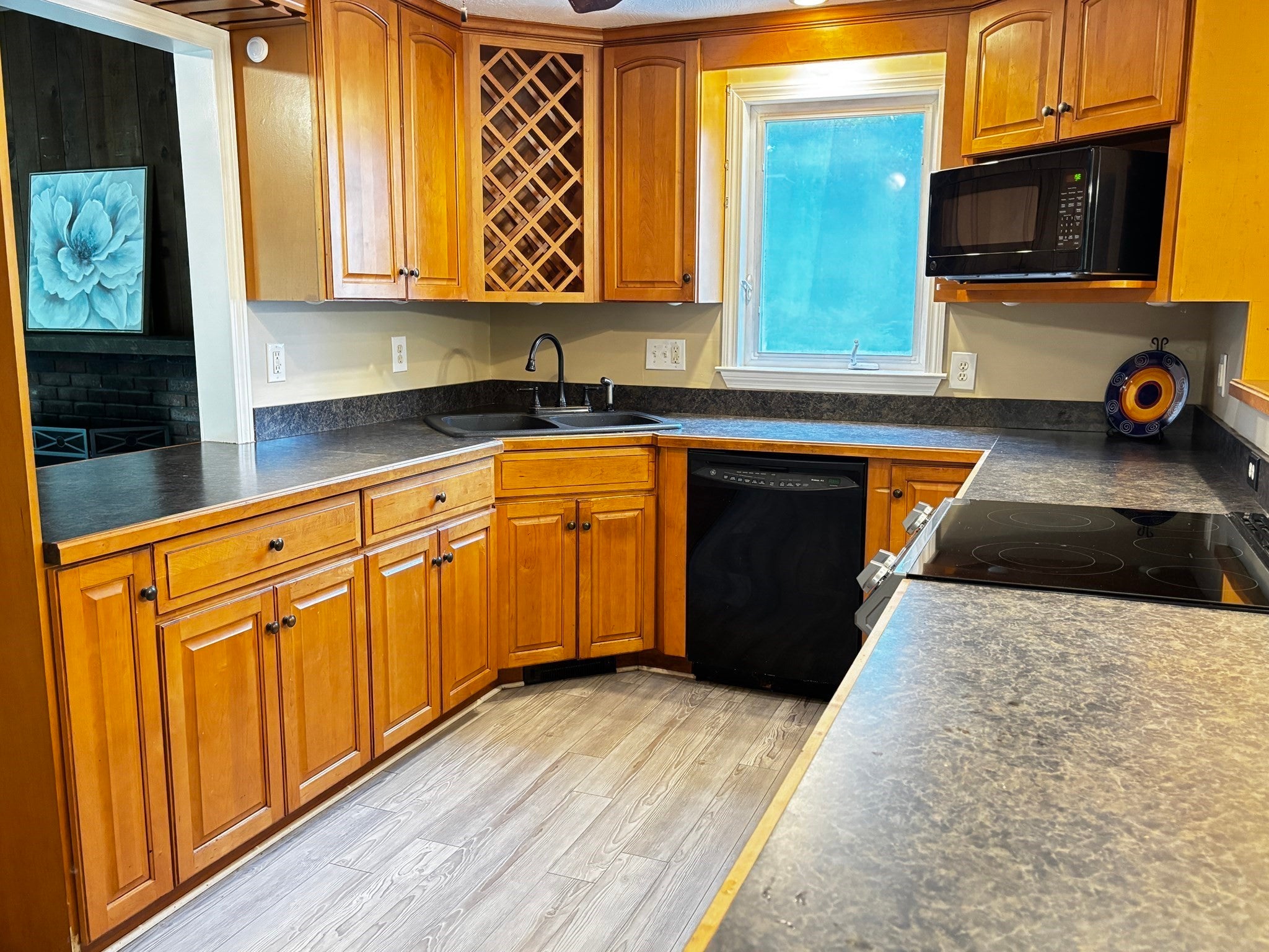 290 Center St 2