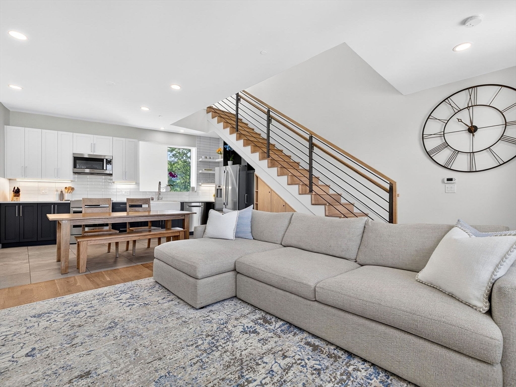 78 Fort Ave 78